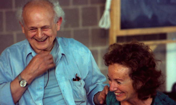 Moshé Feldenkrais and Mia Segal, Amherst 1981