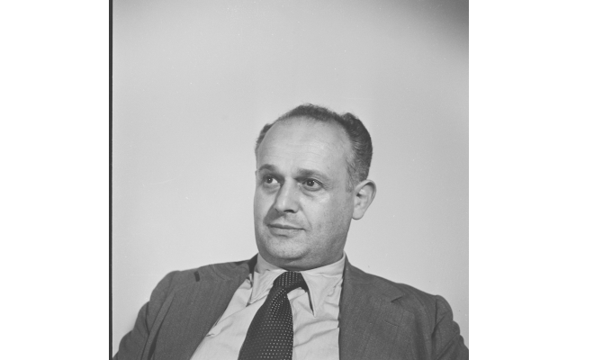 Moshé Feldenkrais circa 1957