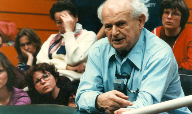 Moshé Feldenkrais teaching Freiburg 1981