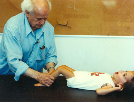 IFF Moshe And Child Amherst 1981 08 L