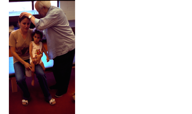 Moshé Feldenkrais and child Amherst 1981